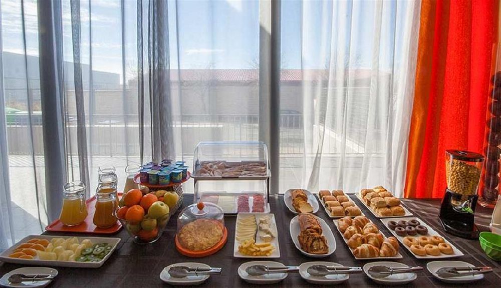 Hotel H2 Avila Restaurant photo